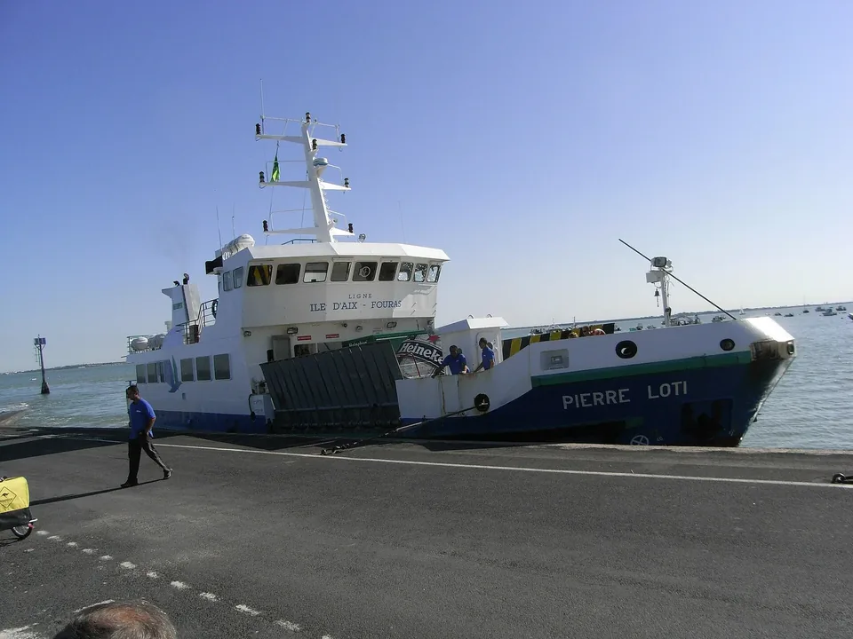 Ferry Pierre Loti à la pointe de la Fumée, Fouras