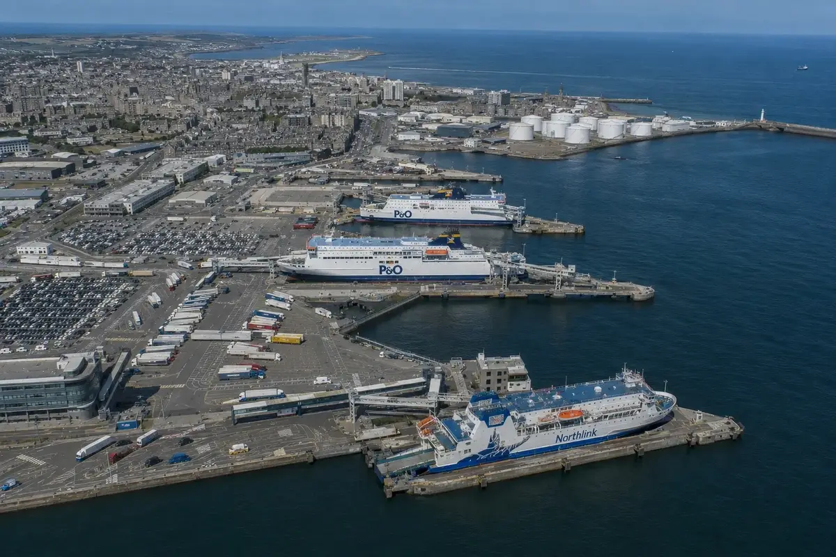 Port desservi par la liaison Aberdeen–Kirkwall