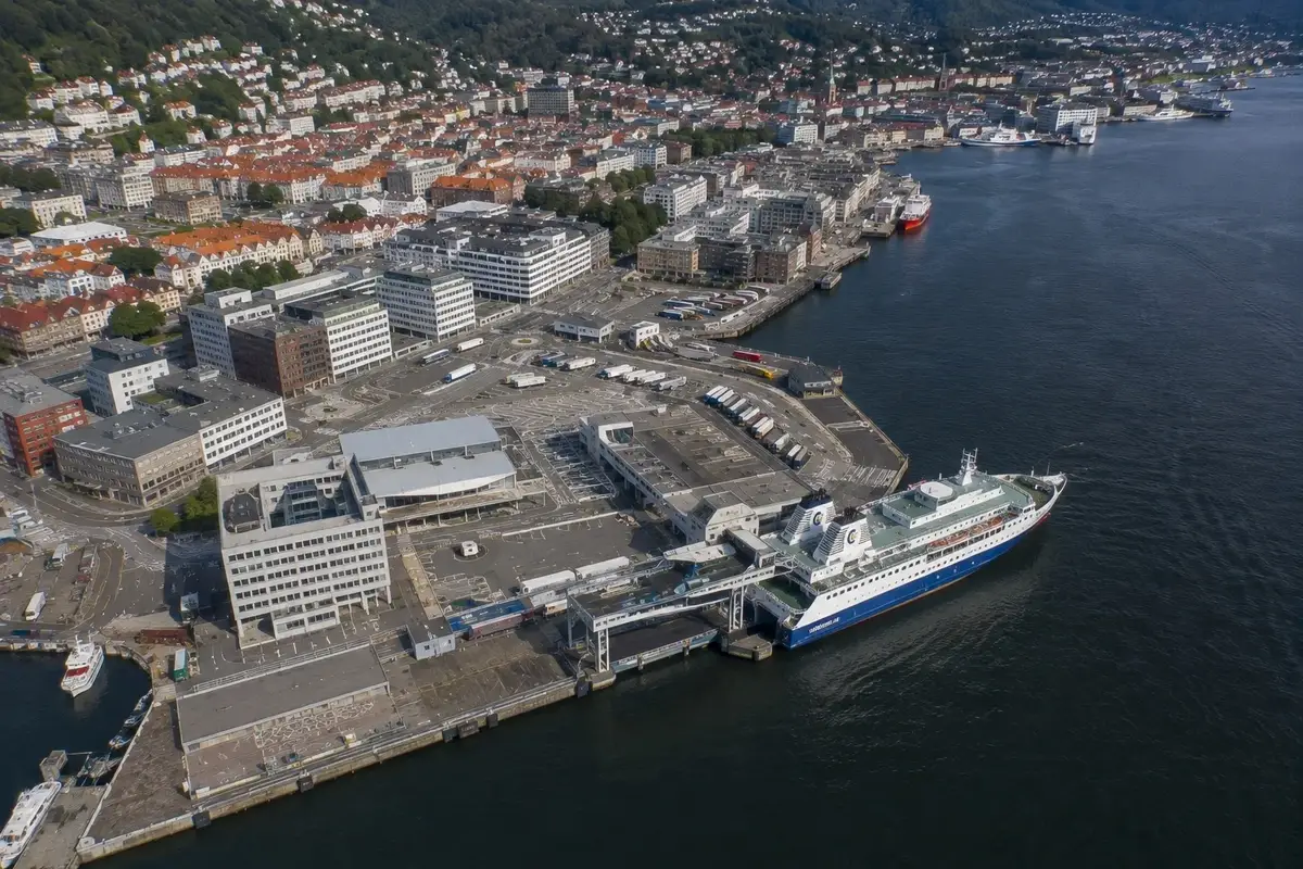Port desservi par la liaison Bergen–Tromsø