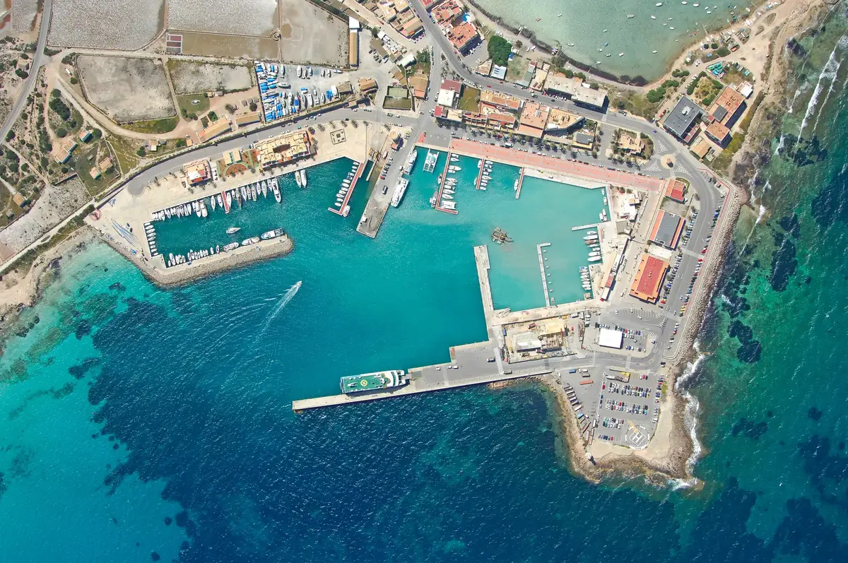 Port desservi par la liaison Dénia–Formentera