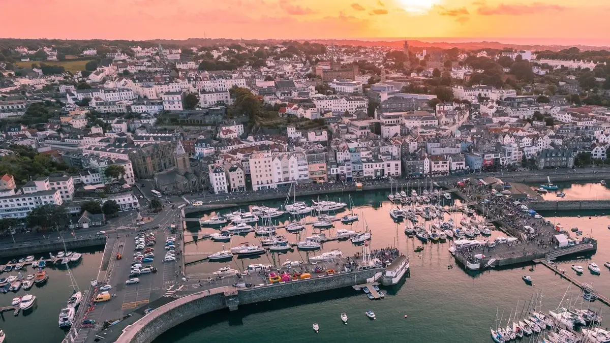 Port desservi par la liaison Portsmouth–Guernesey