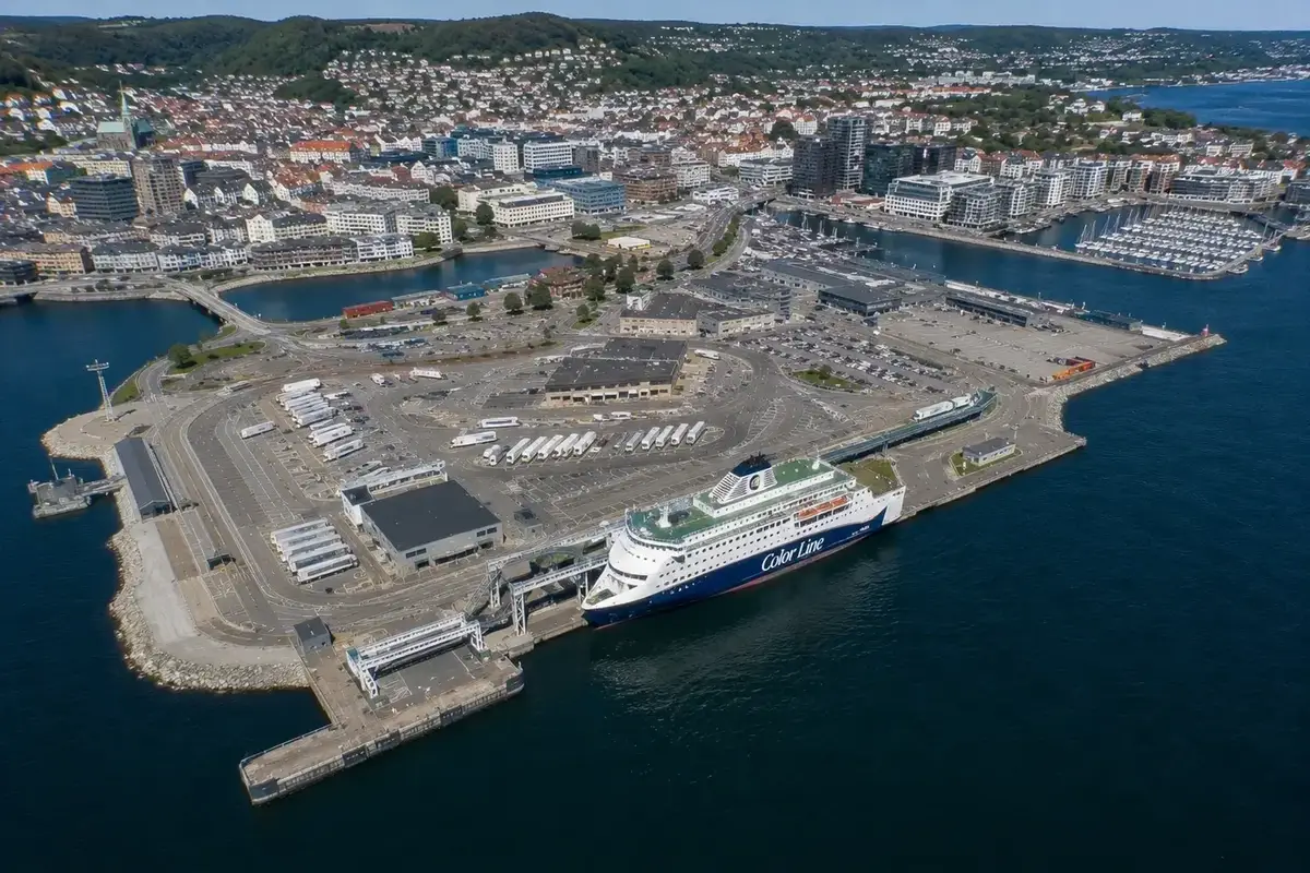 Port desservi par la liaison Hirtshals–Kristiansand