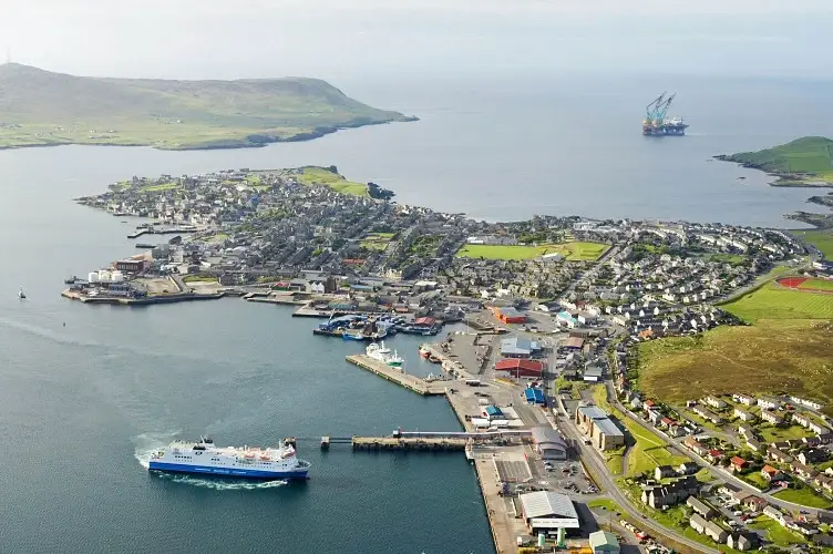 Port desservi par la liaison Aberdeen–Lerwick