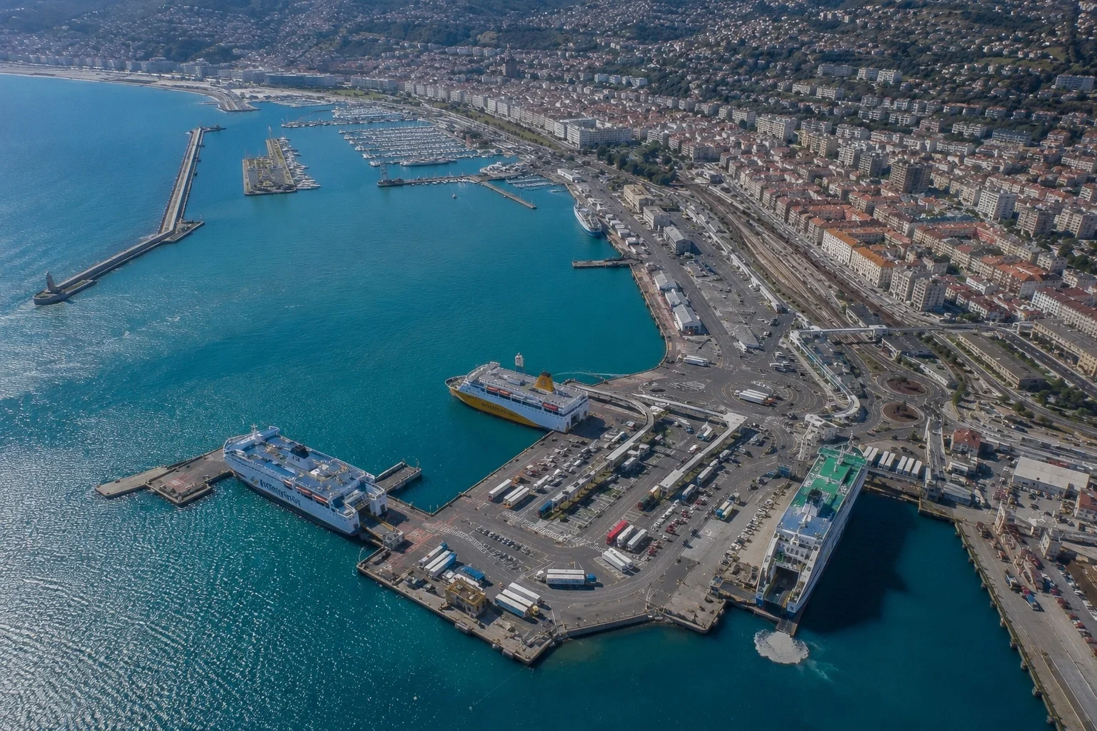 Port desservi par la liaison Nice–Porto-Vecchio