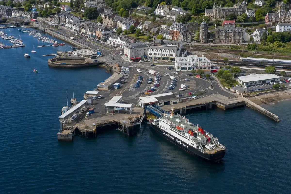 Port desservi par la liaison Oban–Craignure