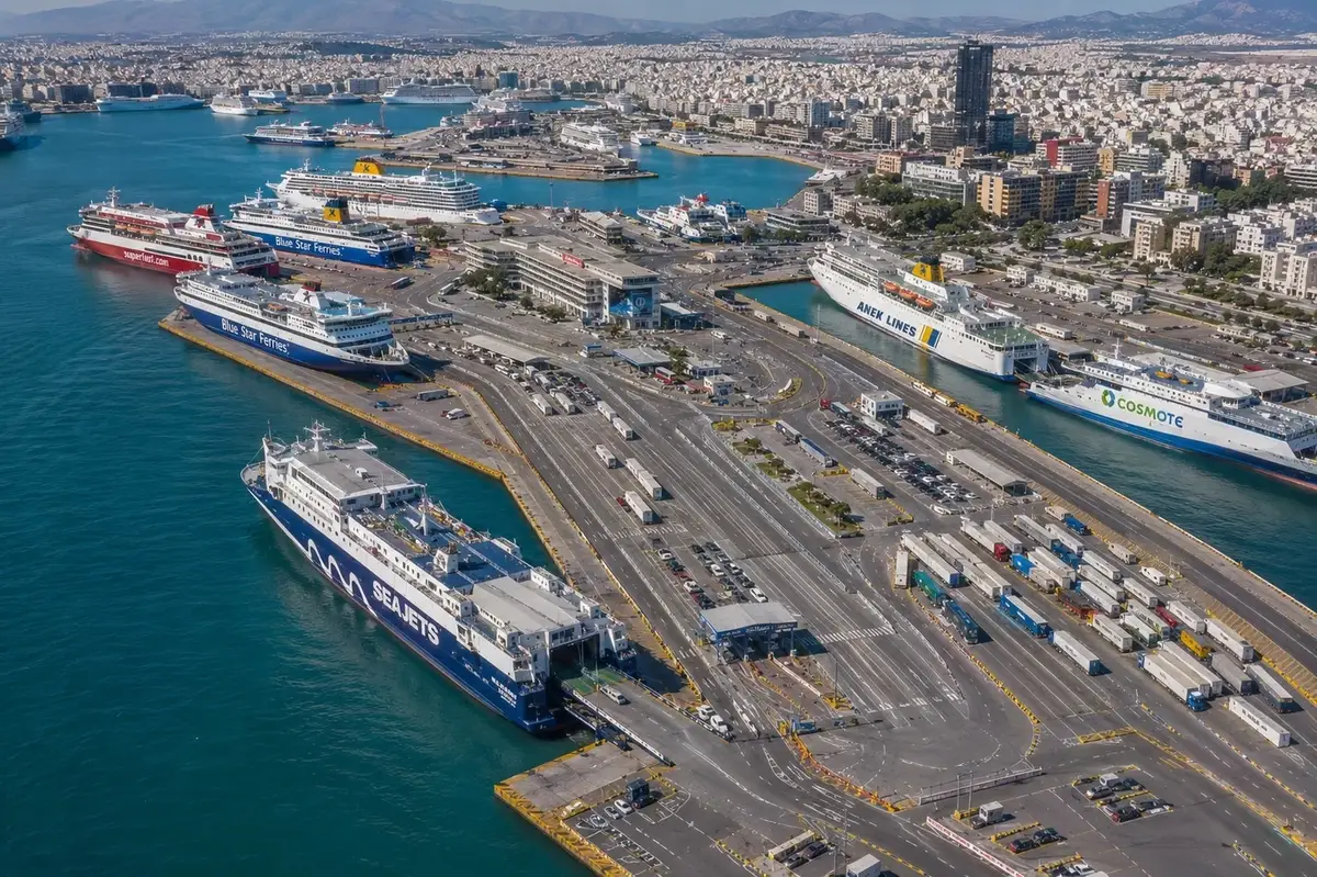 Port desservi par la liaison Le Pirée–Chania