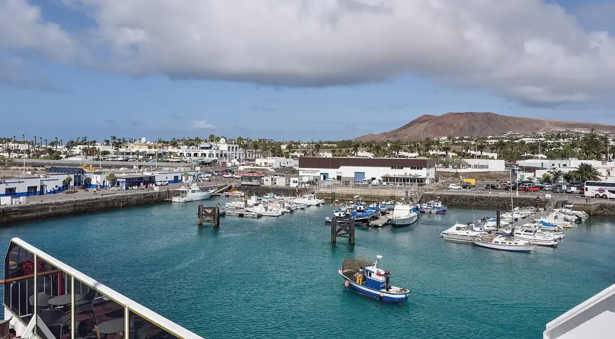 Port desservi par la liaison Corralejo–Playa Blanca