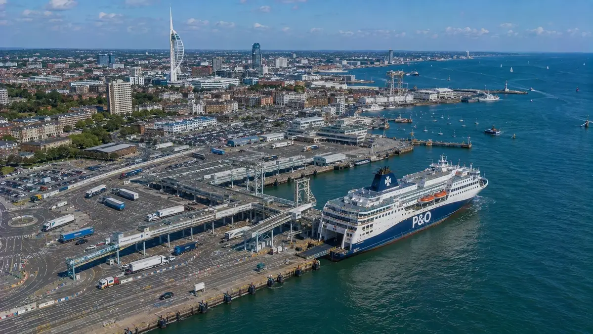 Port desservi par la liaison Portsmouth–Jersey