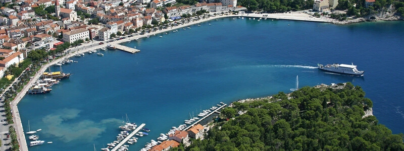 Port desservi par la liaison Split–Stari Grad