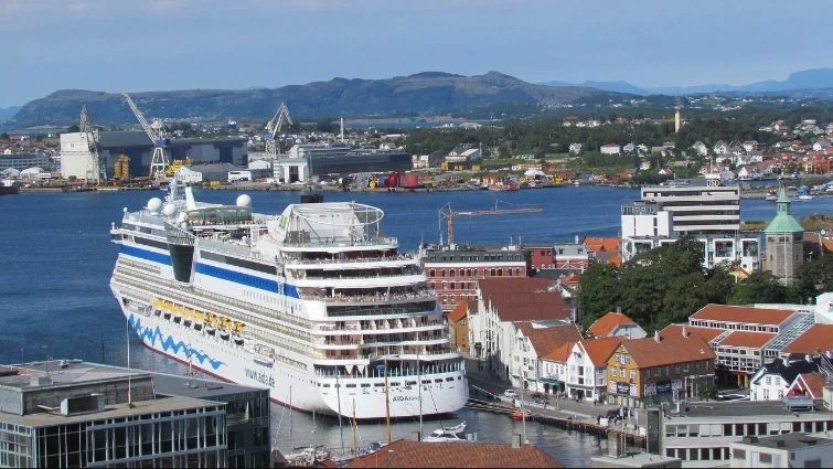 Port desservi par la liaison Hirtshals–Stavanger