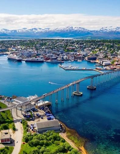 Port desservi par la liaison Bergen–Tromsø
