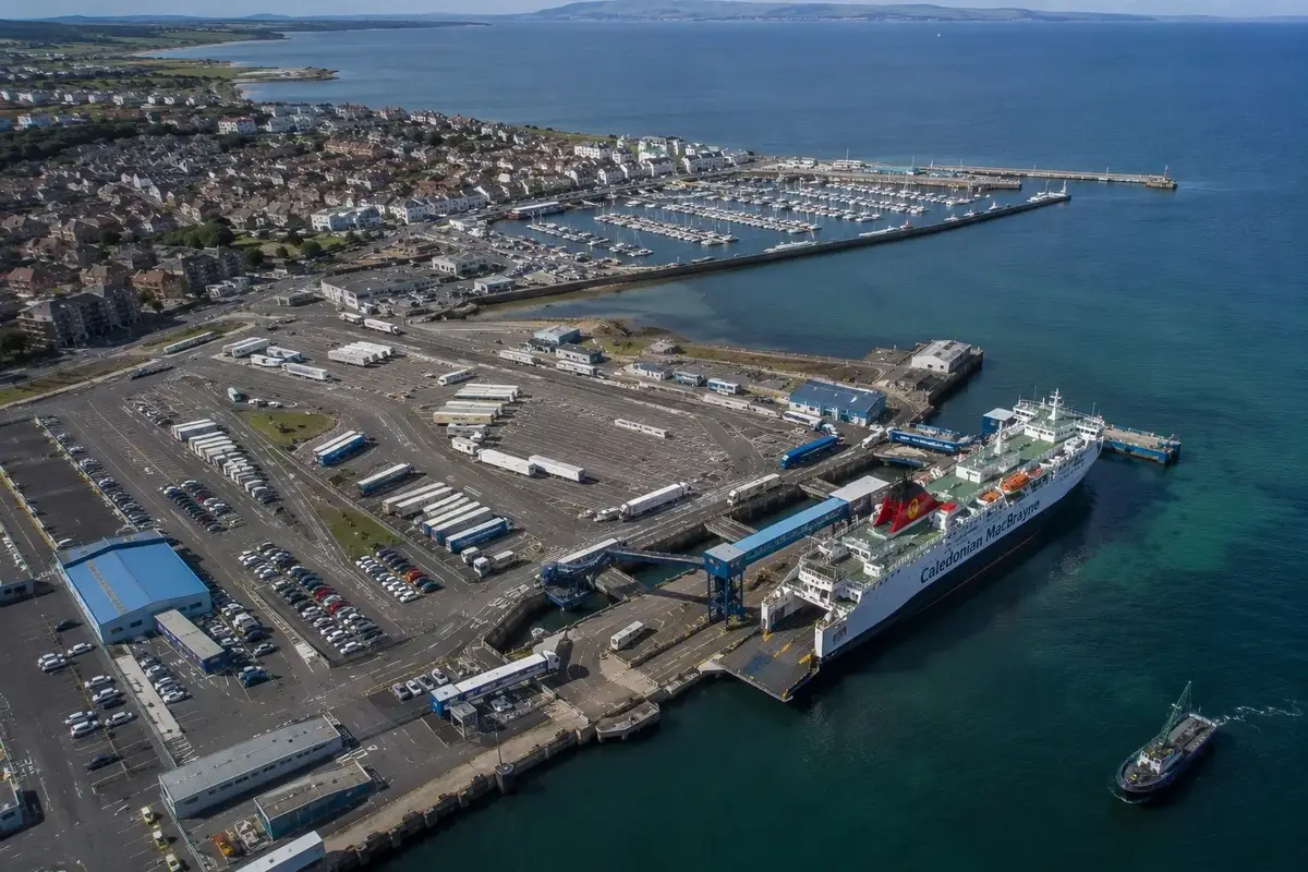 Port desservi par la liaison Troon–Brodick