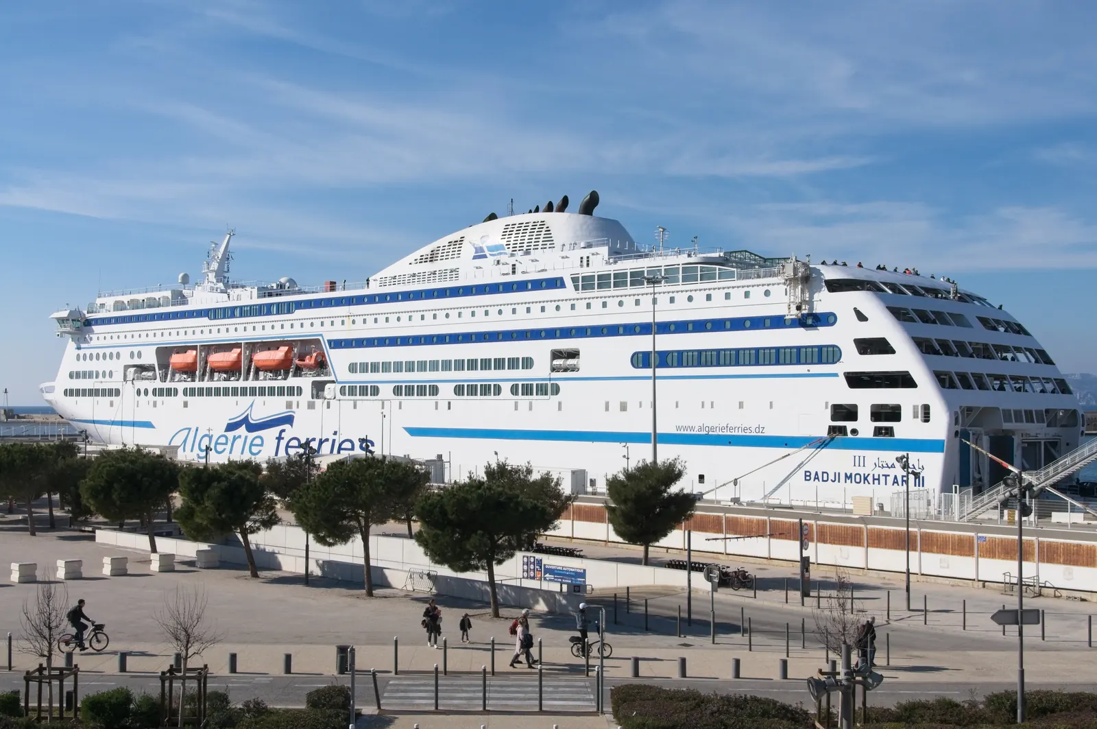 Navire Badji Mokhtar III — Algérie Ferries