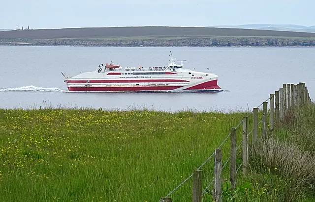 Navire Pentalina — Pentland Ferries