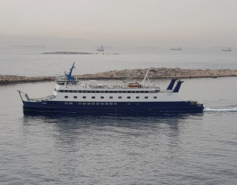 Ferry desservant la liaison Pesada, Kefalonia–Agios Nikolaos, Zakynthos