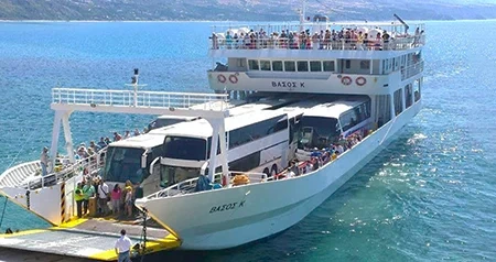 Ferry desservant la liaison Vasiliki, Lefkada–Fiskardo, Kefalonia