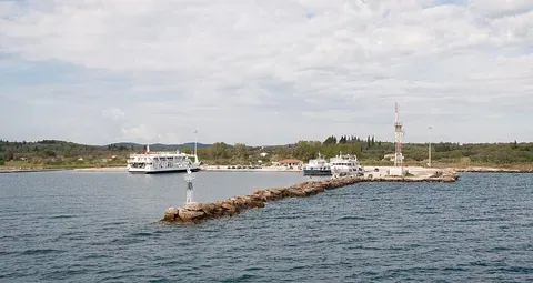 Vue de Lefkimmi, Grèce